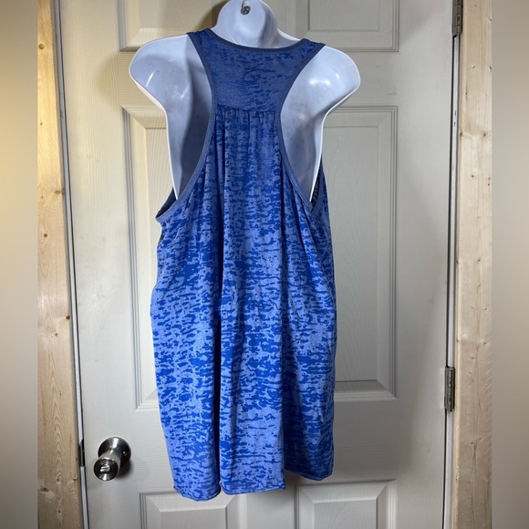 Blue‎ Patterned Tank Top - Picture 2 of 3